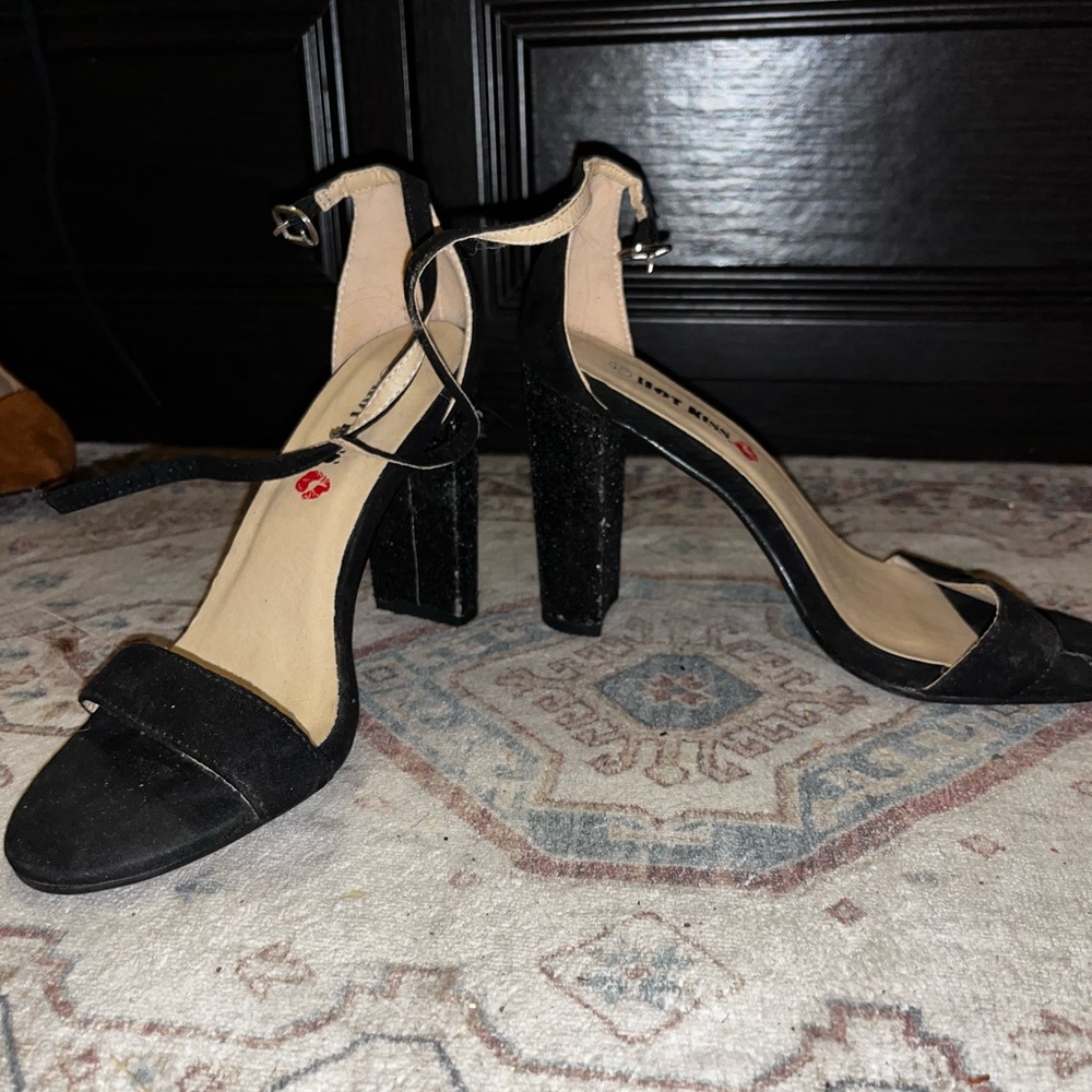 Hot Kiss Black Velvet Heels